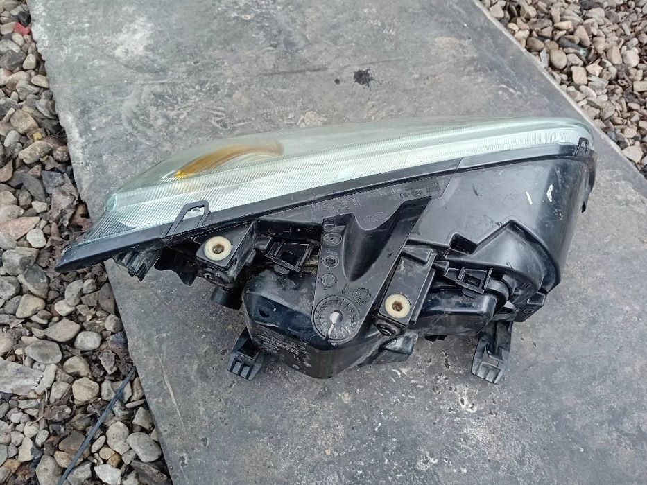Far stanga ford focus 2 2005/2006/2007/2008