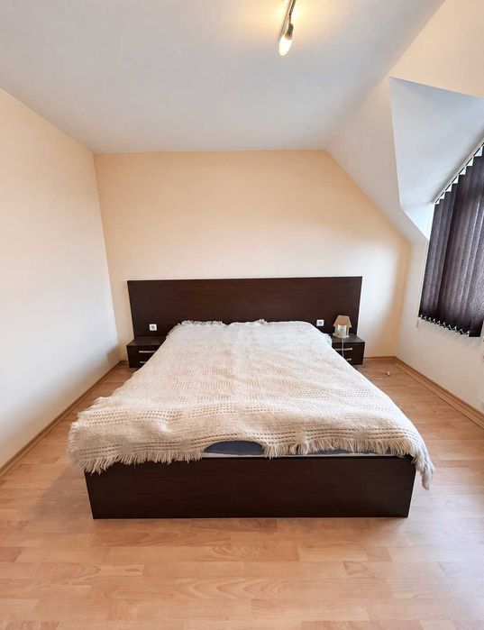 Тристаен под наем в Банско, 80 м², 2 спални – дългосрочно