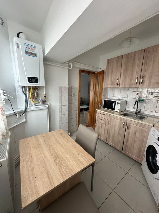 Inchiriez garsoniera