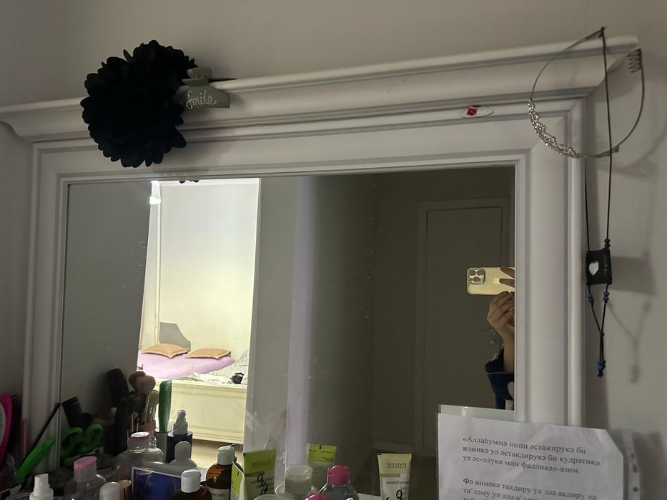 шкаф,комод,зеркало,2 тумбочки