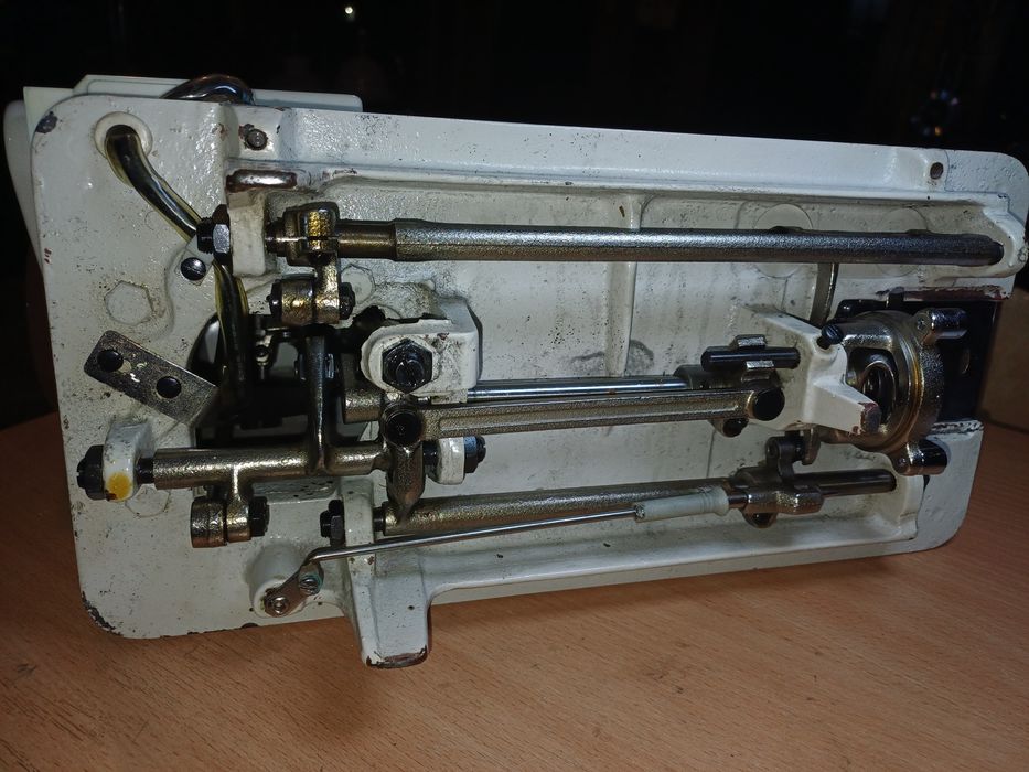 Masina de cusut PRIVILEG 192 B-1 , zig-zag  metalica