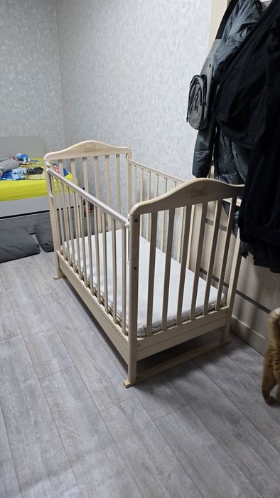 Детская кроватка