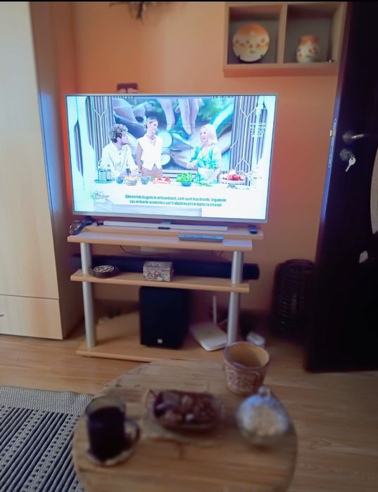 Comodă Tv ,dimensiuni (90 × 63× 47) (L × h × a)