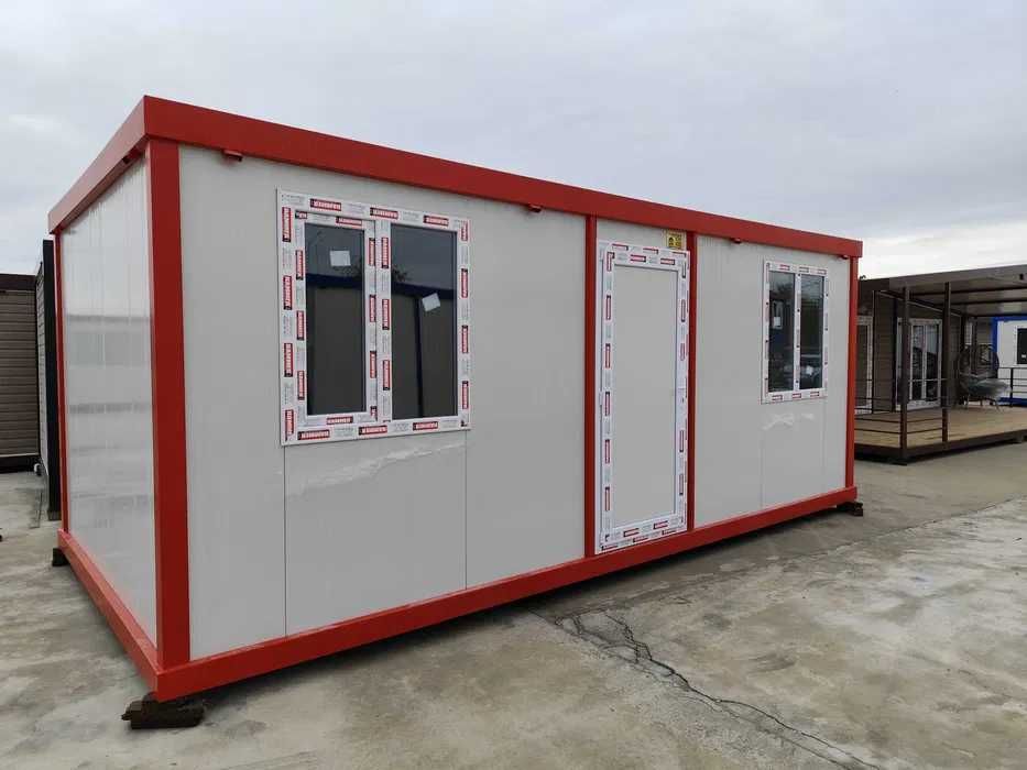 Контейнери 300см/600 см със санитарен възел