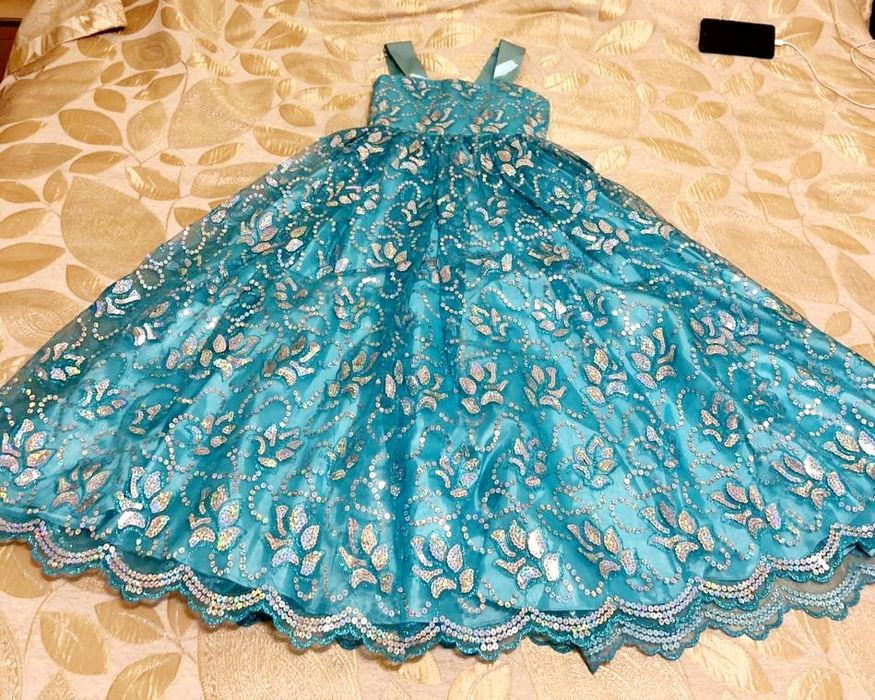 Нарядные платье.