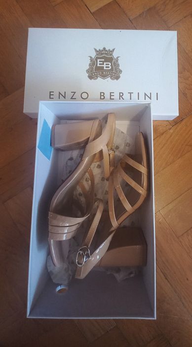Oferta sandale de piele nude (mar 37) Enzo Bertini (Benvenuti)