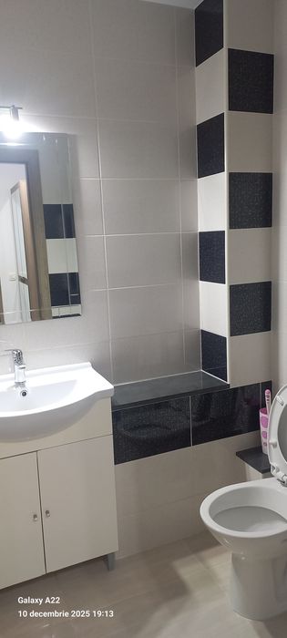 Închiriez apartament zona Bistrița Lac BACĂU