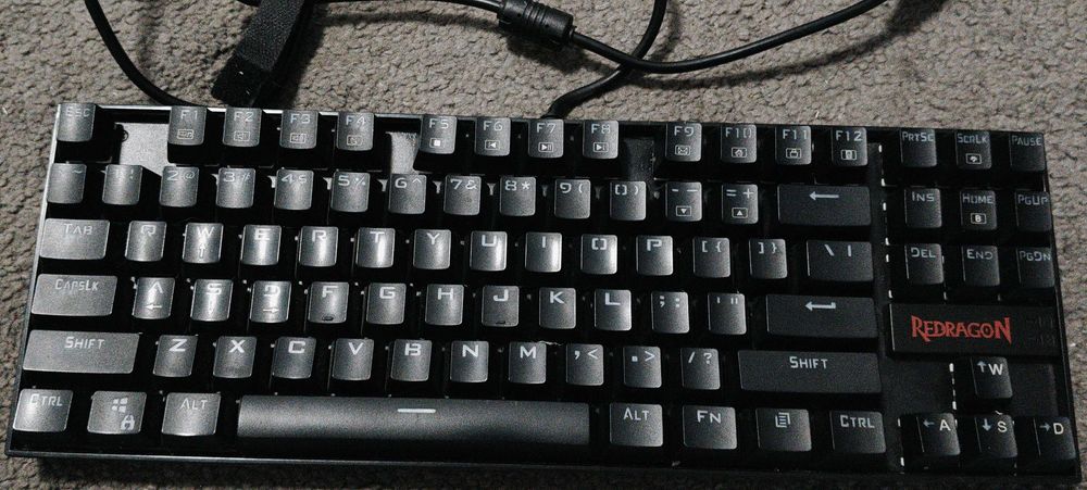 Tastatura mecanica REDDRAGON K552 - lumina rosie