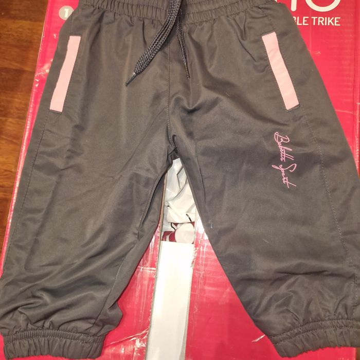 Продам детские вещи