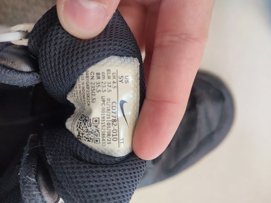 Vând adidași Nike 37 jumate