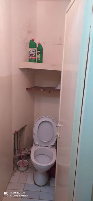 2-х комнатная кв-ра г ангрен 2 этаж центре города , требует ремонта