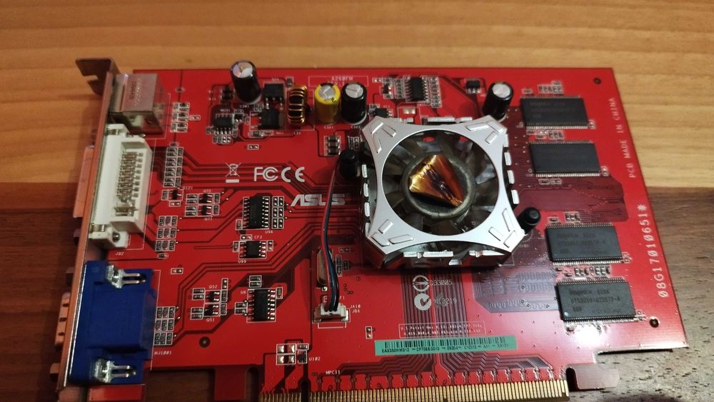 Asus/ATI Radeon Extreme AX550