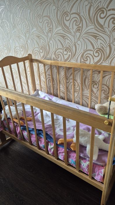 Детская кроватка для малышей