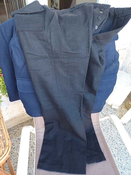 Спешно  продавам работно облекло