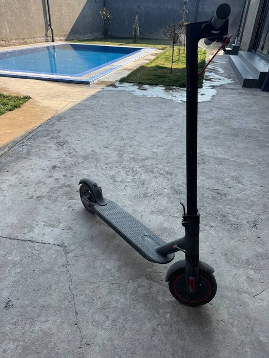 Электросамокат Xiaomi Mi Electric Scooter Pro 2