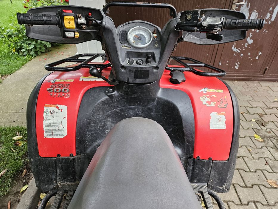 Atv can am.        .
