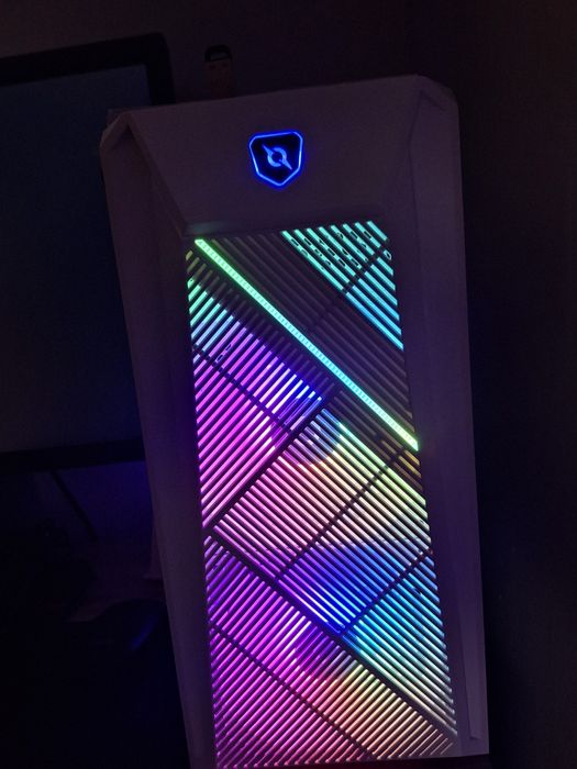 Vând PC complet AQIRYS 16 GB RAM 1TStocare XFX