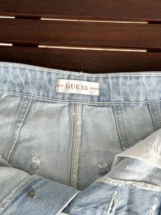 Дамски къси панталони GUESS - размер 28, Отлично състояние