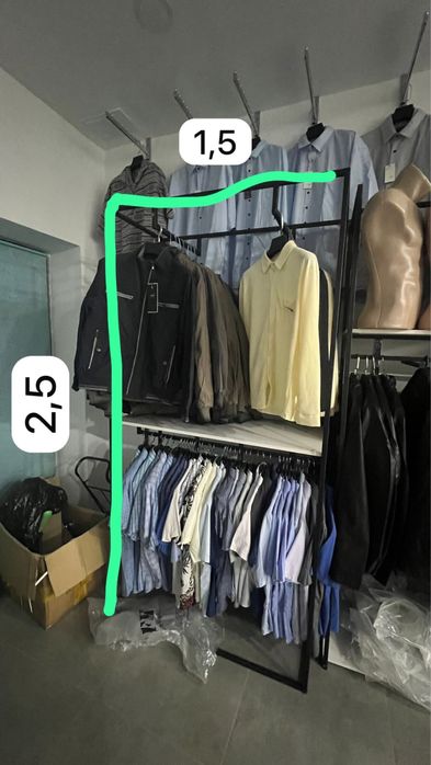 Торговая стойка для одежды в стиле лофт