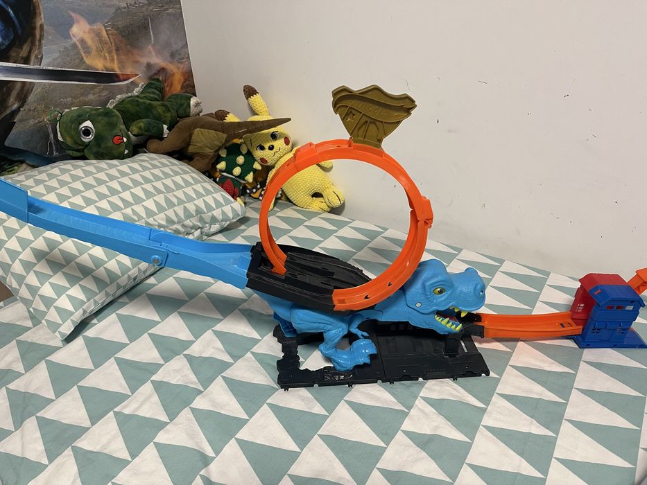Писта Hot Wheels City T-Rex