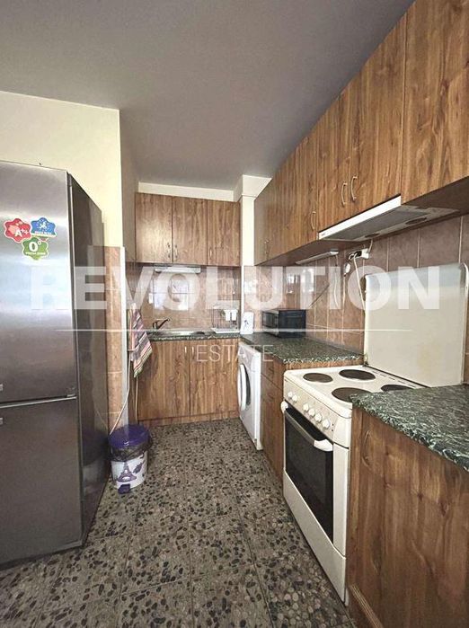 Дава се под наем Двустаен апартамент в Варна, Погреби - 70 кв.м за 450 € - Снимка #1