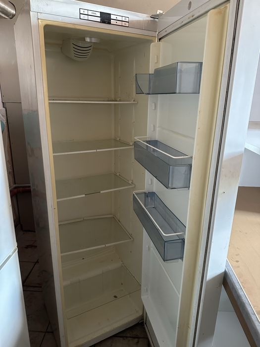 Продавам Хладилник  Gram