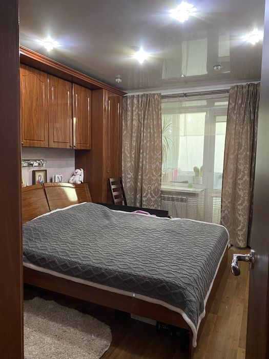 Продам 3 х комнатную -20 мкр