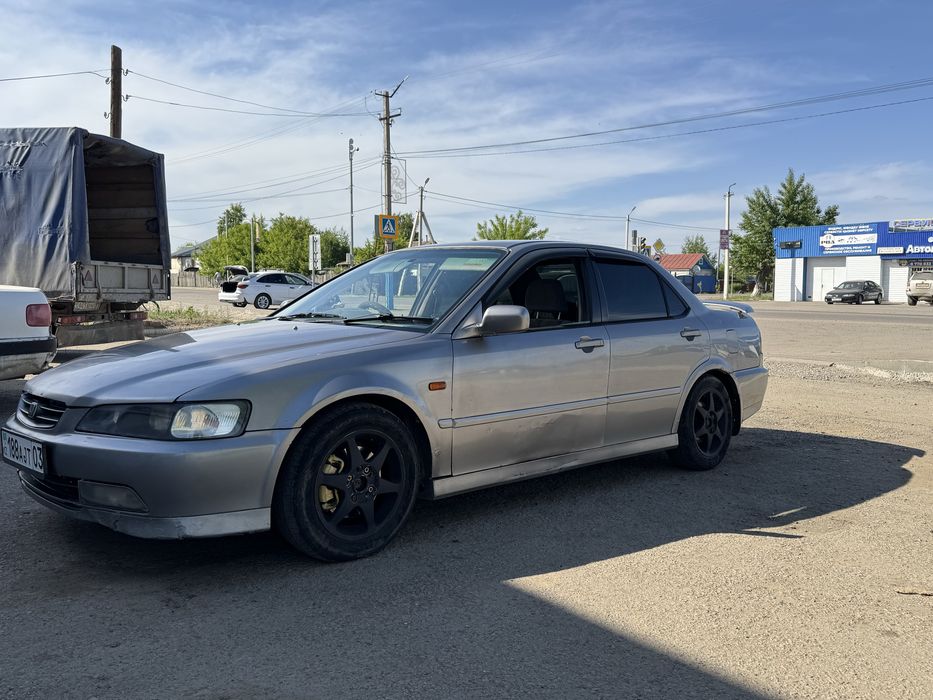 Продам хонда акорд срочно