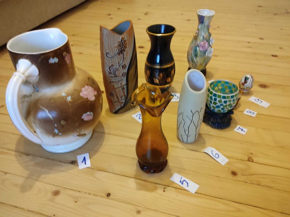 Вази за цветя и кутийки