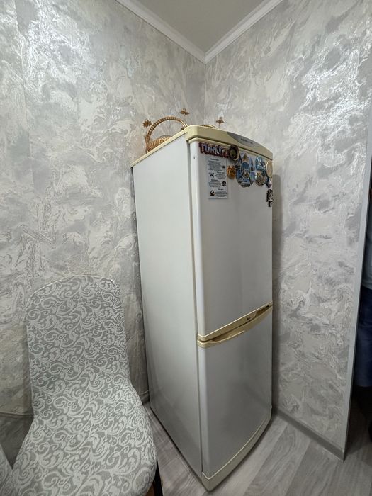 Продам Холодильник лж