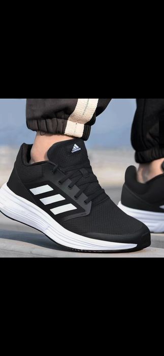 Продам кроссовки