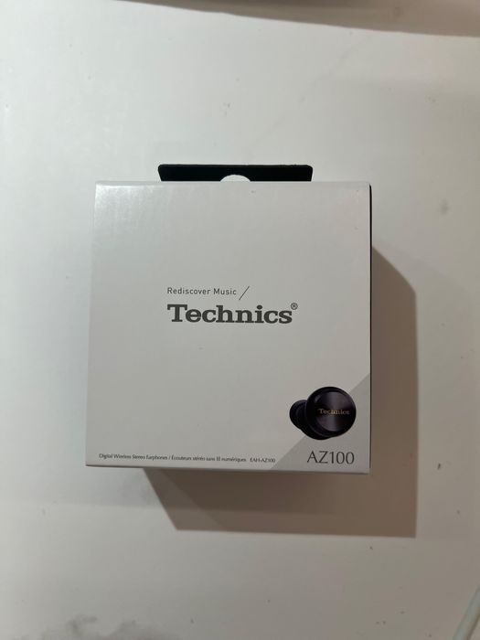 Casti Technics EAH-AZ100 Black Sigilate Noi.  Nu accept schimburi.