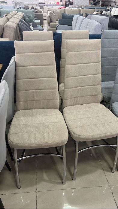 Стол 50.000 стулья по 12.500