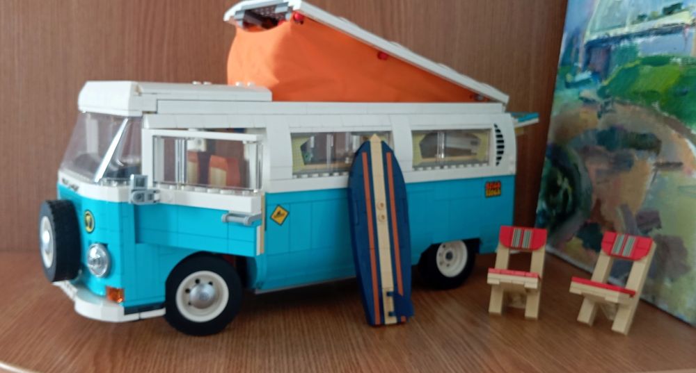 Голубой фургончик Lego