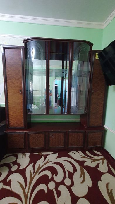 Стенка мяхкий диван уголок сотилади