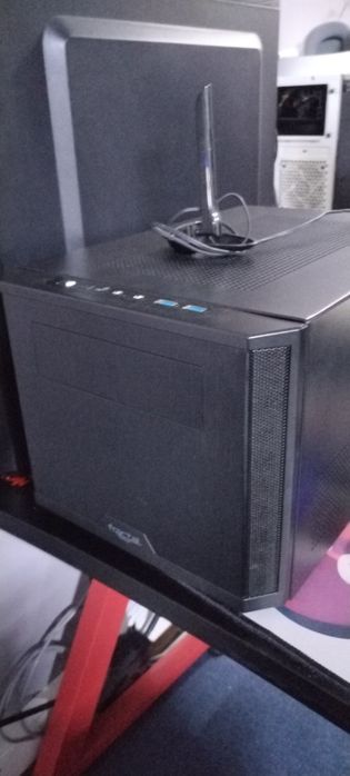 Calculator PC Fractal Core 500 i5  6600 ssd DDR4