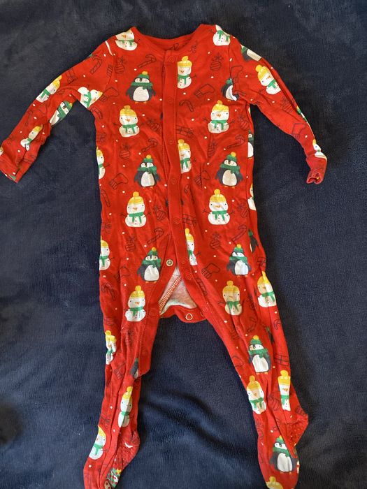 Lot pijamale de Craciun 9-12 luni  F&F