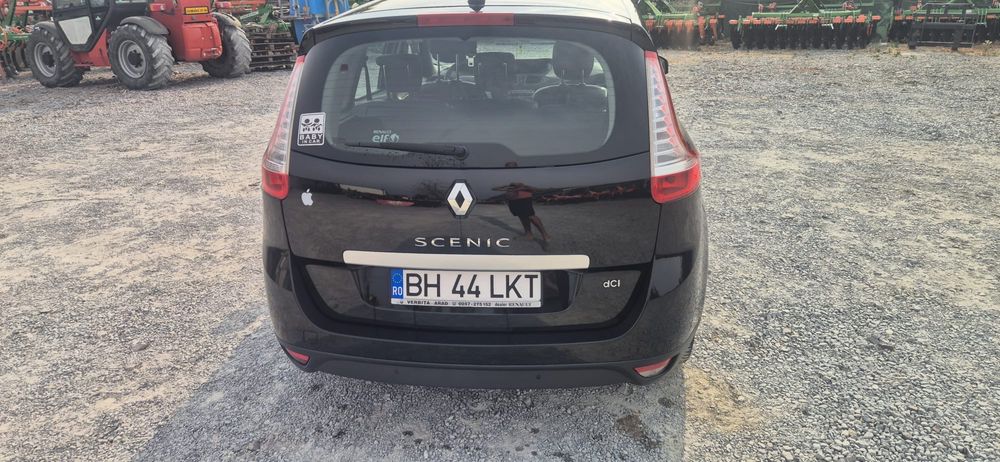 RENAULT Grand Scenic 2011 — imagine 2