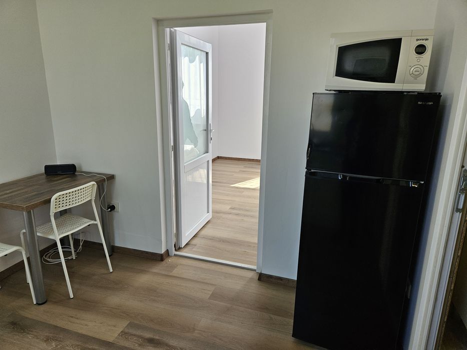 Inchiriez apartament cu o camera, zona Horea