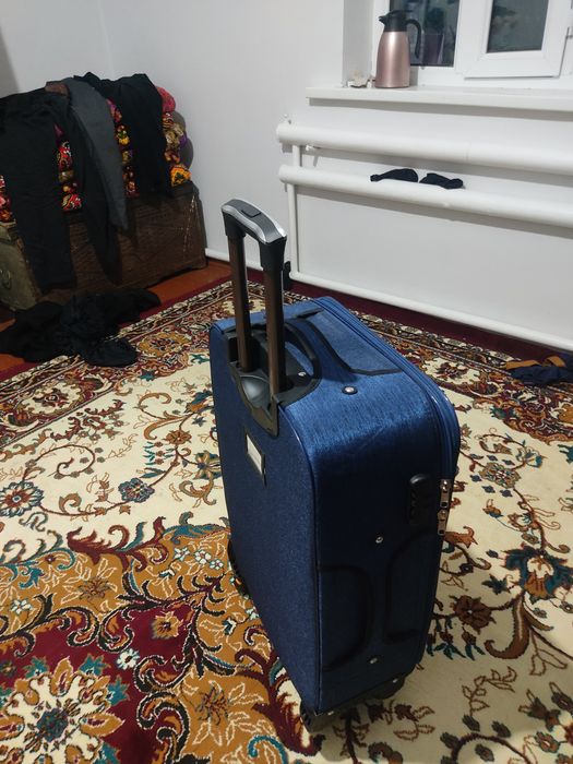 Чемодан сатылады сатылады нокисте бир донгелеги жок