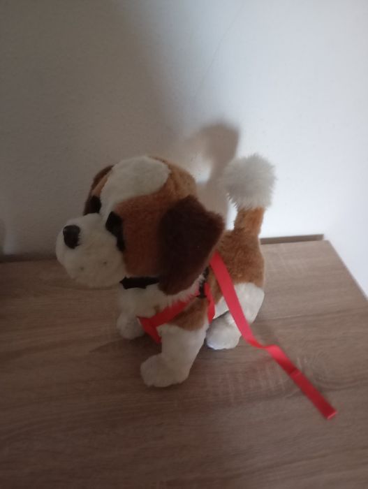 Cățelus interactiv jucarie in stare foarte buna