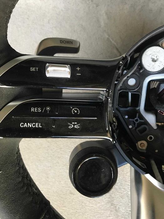 Оригинален AMG Mercedes волан