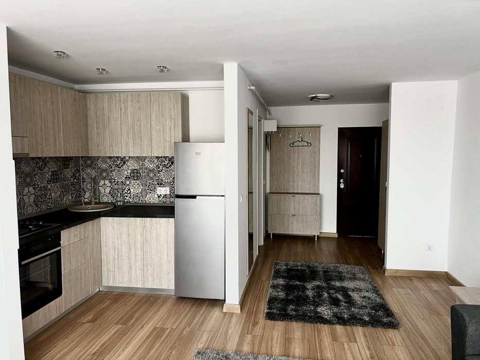 Vand garsoniera in Ploiesti complet mobilata si utilata!