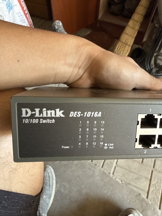 Коммутатор D-Link 10/100 DES-1016A