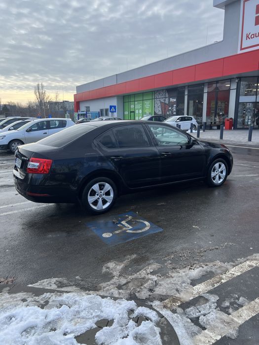 Skoda Octavia 3 2.0-150 cp propietar in acte