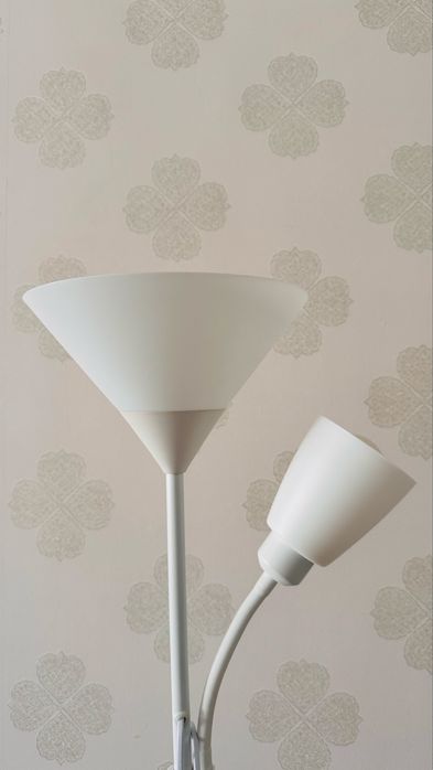 Продам светильник напольный