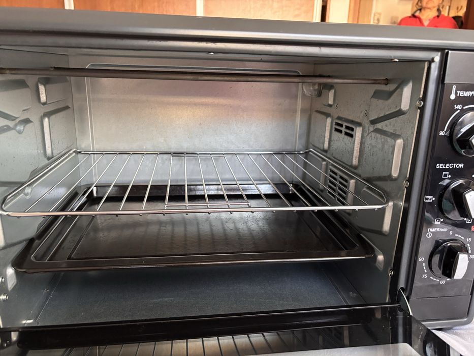 Cuptor electric Star-Light CEC-4218, 42L, convectie, grill, 1800W, stare bună