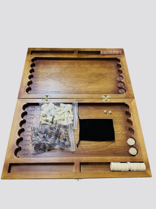 Нарды шахматы дубовые 70:65