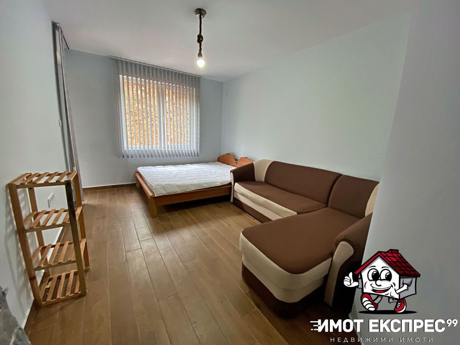 Дава се под наем Тристаен апартамент в Асеновград - 100 кв.м за 398.82 € - Снимка #11