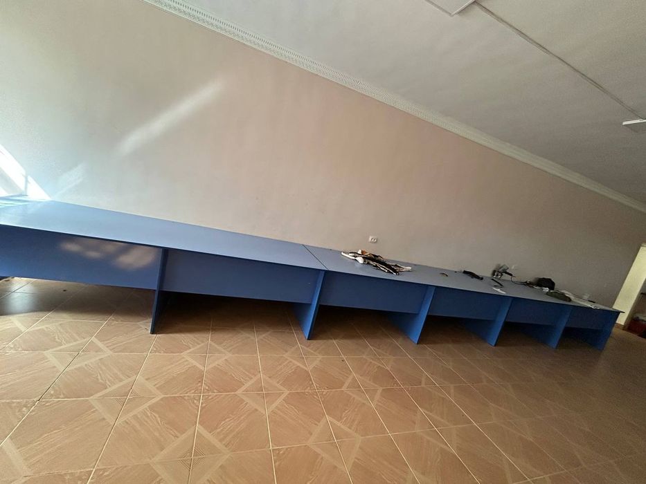 Бичув столлари сотилади